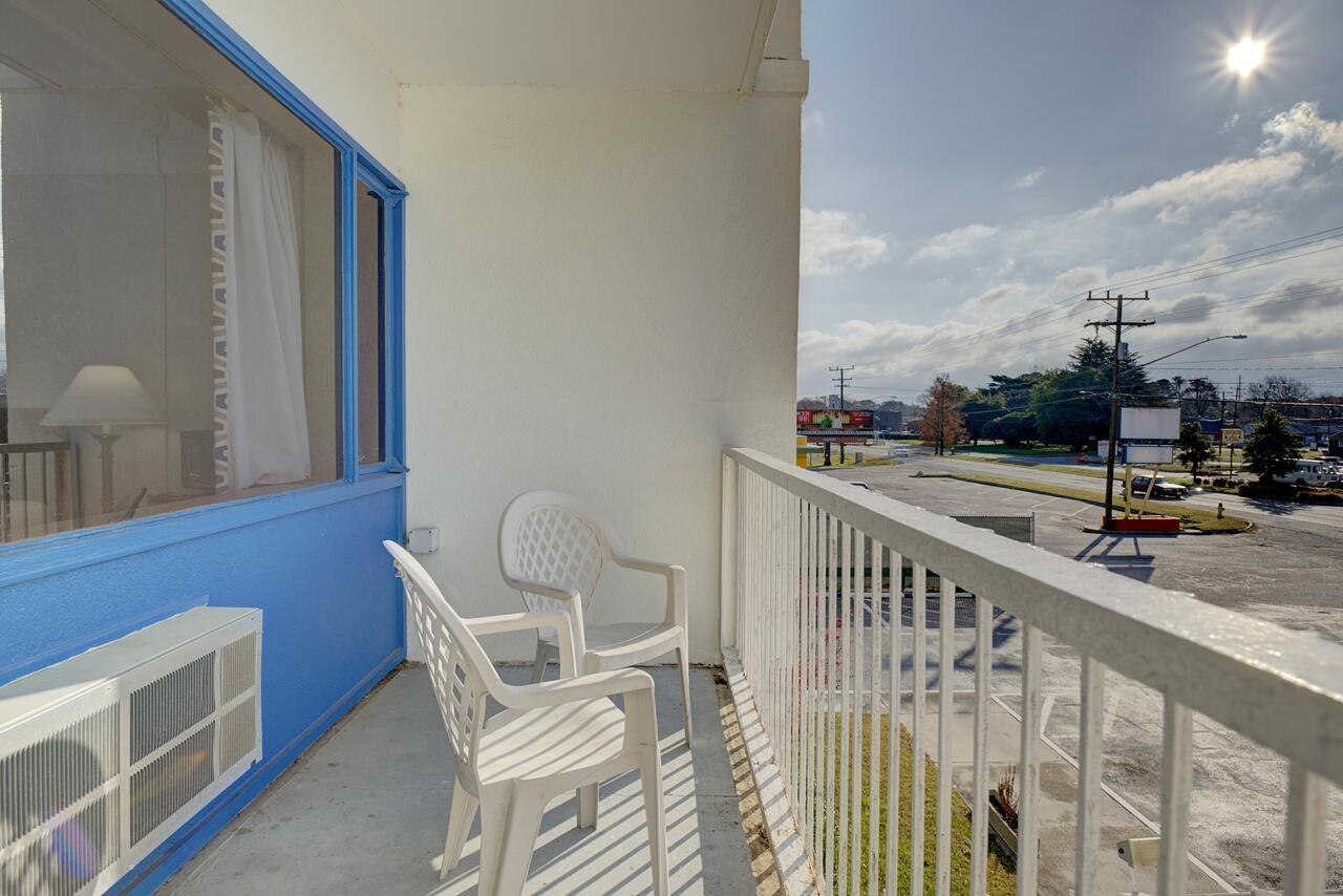 Motel 6 Norfolk, Va East Little Creek Екстериор снимка