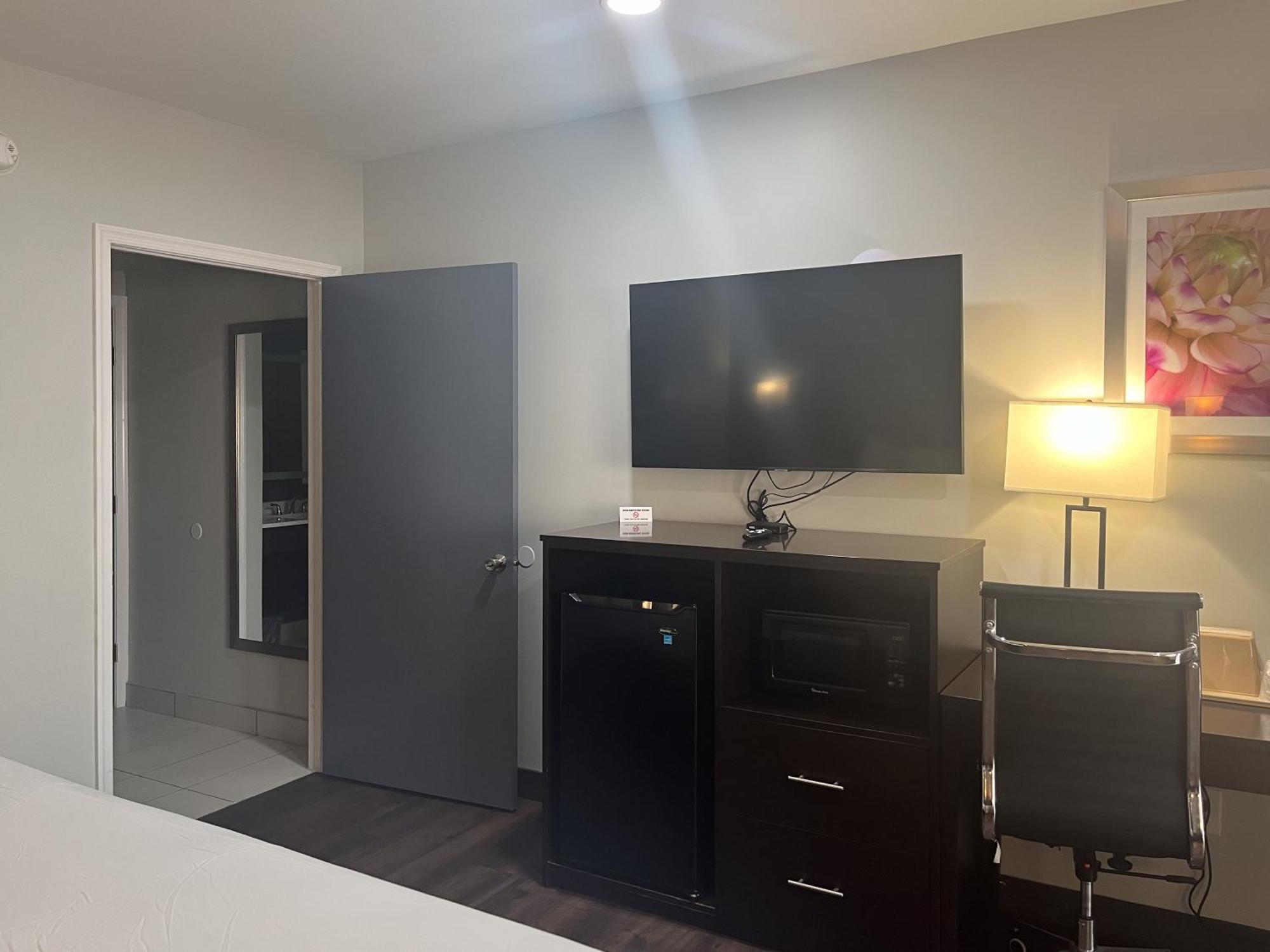 Motel 6 Norfolk, Va East Little Creek Екстериор снимка