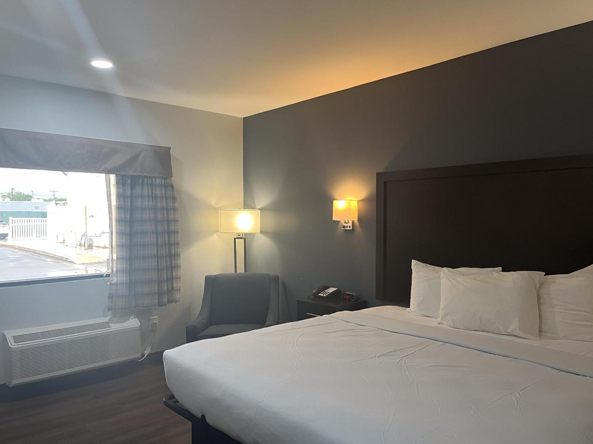 Motel 6 Norfolk, Va East Little Creek Екстериор снимка